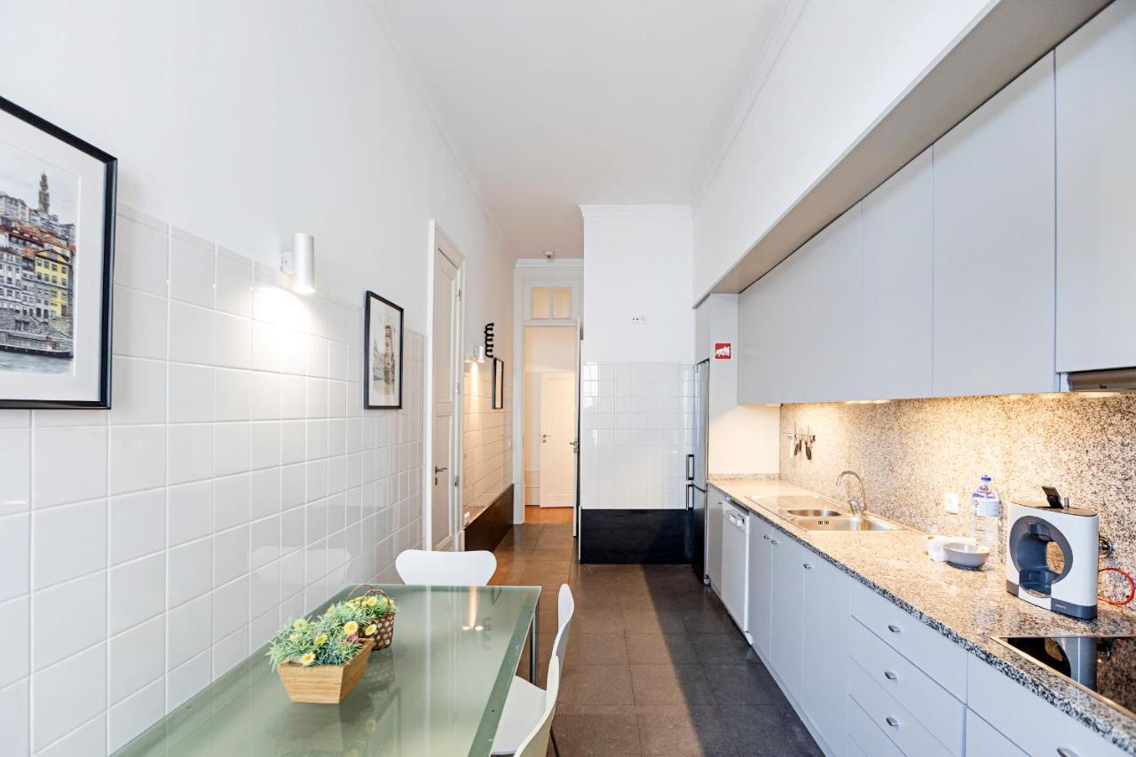 Lovelystay - Aurora Heights Apartment Porto Bagian luar foto